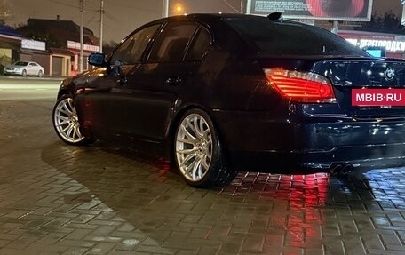 BMW 5 серия, 2008 год, 950 000 рублей, 2 фотография