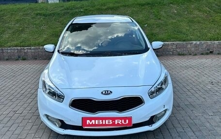 KIA cee'd III, 2013 год, 999 999 рублей, 1 фотография
