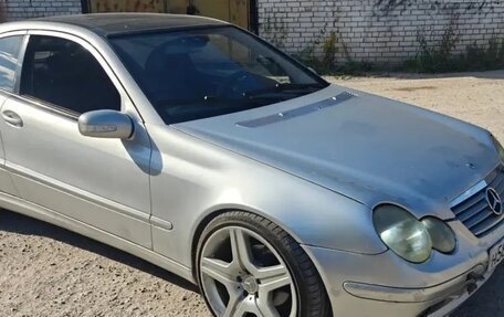 Mercedes-Benz C-Класс, 2001 год, 350 000 рублей, 3 фотография