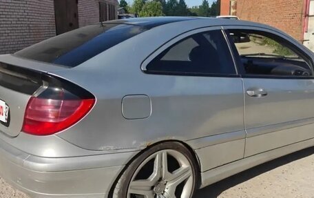 Mercedes-Benz C-Класс, 2001 год, 350 000 рублей, 4 фотография