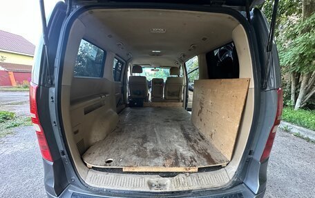 Hyundai H-1 II рестайлинг, 2011 год, 1 250 000 рублей, 13 фотография