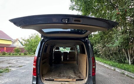 Hyundai H-1 II рестайлинг, 2011 год, 1 250 000 рублей, 10 фотография