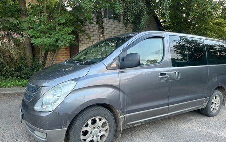 Hyundai H-1 II рестайлинг, 2011 год, 1 250 000 рублей, 3 фотография