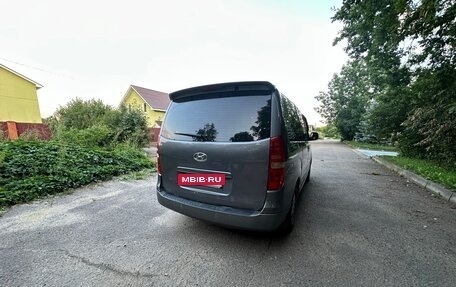 Hyundai H-1 II рестайлинг, 2011 год, 1 250 000 рублей, 7 фотография