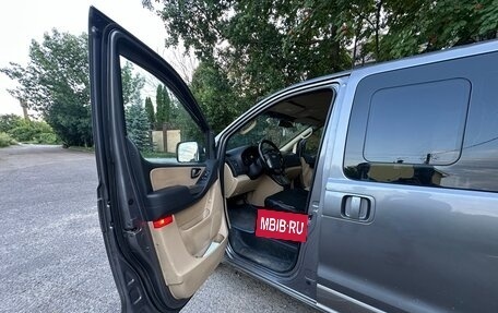 Hyundai H-1 II рестайлинг, 2011 год, 1 250 000 рублей, 16 фотография