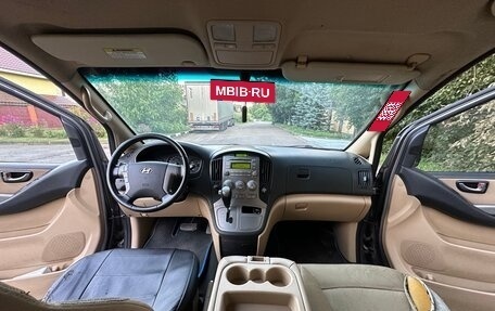 Hyundai H-1 II рестайлинг, 2011 год, 1 250 000 рублей, 18 фотография