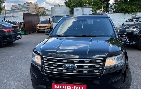 Ford Explorer VI, 2017 год, 3 100 000 рублей, 2 фотография