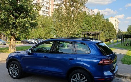 Volkswagen Touareg III, 2015 год, 2 350 000 рублей, 2 фотография