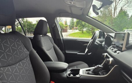 Toyota RAV4, 2020 год, 3 500 000 рублей, 21 фотография