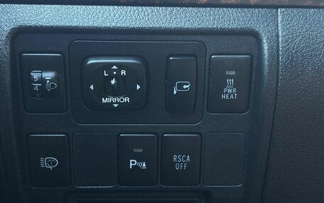 Toyota Land Cruiser 200, 2010 год, 2 149 000 рублей, 28 фотография