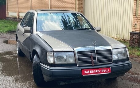 Mercedes-Benz E-Класс, 1992 год, 130 000 рублей, 1 фотография