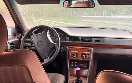 Mercedes-Benz E-Класс, 1992 год, 130 000 рублей, 5 фотография