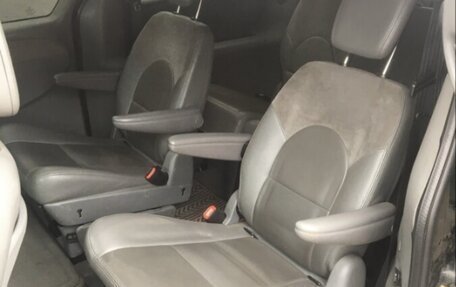 Chrysler Voyager IV, 2006 год, 650 000 рублей, 14 фотография