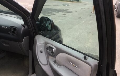 Chrysler Voyager IV, 2006 год, 650 000 рублей, 11 фотография