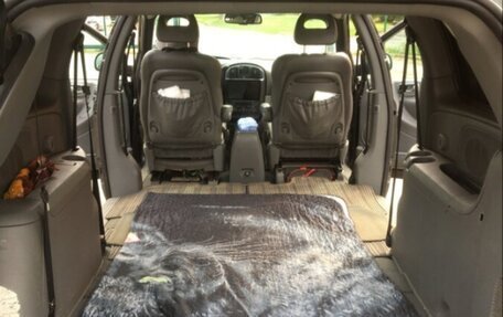 Chrysler Voyager IV, 2006 год, 650 000 рублей, 18 фотография