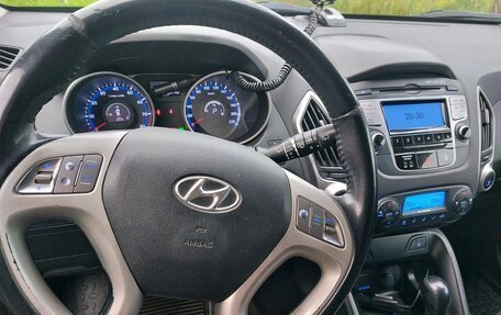 Hyundai ix35 I рестайлинг, 2012 год, 1 300 000 рублей, 2 фотография