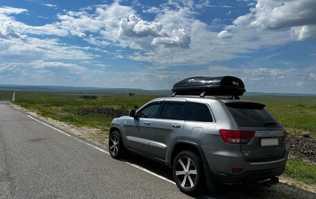Jeep Grand Cherokee, 2012 год, 2 500 000 рублей, 21 фотография