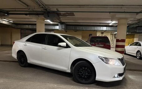 Toyota Camry, 2014 год, 1 370 000 рублей, 5 фотография