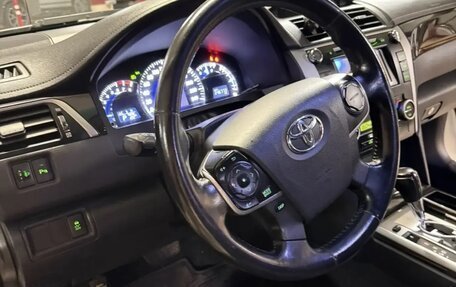 Toyota Camry, 2014 год, 1 370 000 рублей, 10 фотография