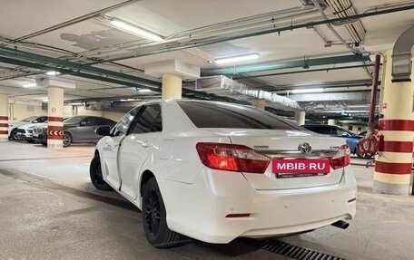 Toyota Camry, 2014 год, 1 370 000 рублей, 3 фотография
