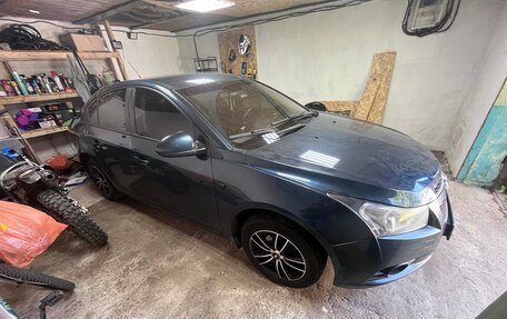 Chevrolet Cruze II, 2011 год, 515 000 рублей, 2 фотография