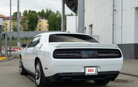 Dodge Challenger III рестайлинг 2, 2019 год, 3 700 000 рублей, 10 фотография