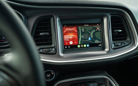 Dodge Challenger III рестайлинг 2, 2019 год, 3 700 000 рублей, 18 фотография