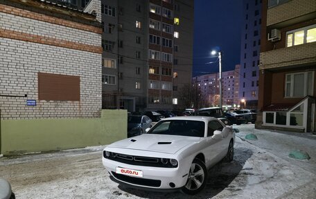 Dodge Challenger III рестайлинг 2, 2019 год, 3 700 000 рублей, 13 фотография