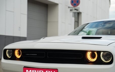 Dodge Challenger III рестайлинг 2, 2019 год, 3 700 000 рублей, 12 фотография