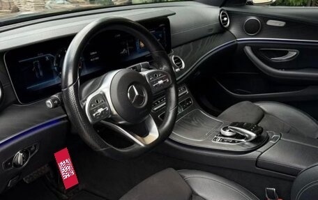 Mercedes-Benz E-Класс, 2019 год, 2 750 000 рублей, 5 фотография
