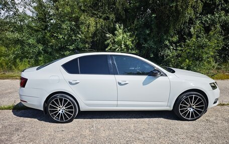 Skoda Octavia, 2018 год, 1 350 000 рублей, 6 фотография