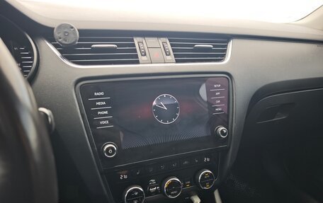 Skoda Octavia, 2018 год, 1 350 000 рублей, 14 фотография