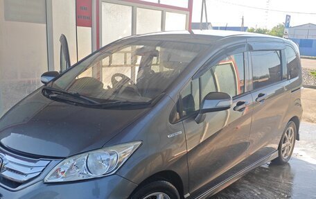 Honda Freed I, 2011 год, 1 150 000 рублей, 2 фотография