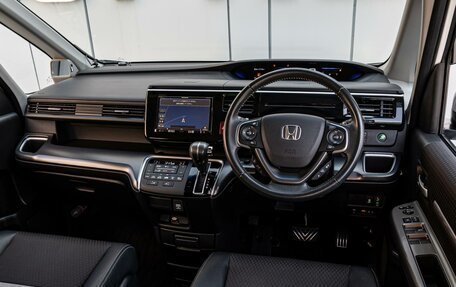 Honda Stepwgn IV, 2018 год, 2 445 000 рублей, 6 фотография