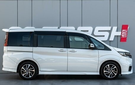 Honda Stepwgn IV, 2018 год, 2 445 000 рублей, 5 фотография