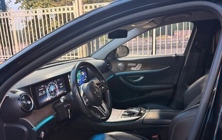Mercedes-Benz E-Класс, 2018 год, 3 600 000 рублей, 5 фотография