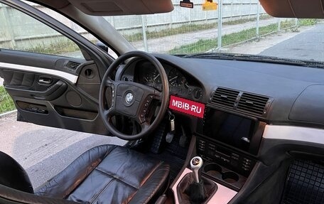 BMW 5 серия, 1996 год, 535 000 рублей, 12 фотография
