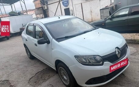Renault Logan II, 2017 год, 430 000 рублей, 2 фотография