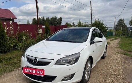 Opel Astra J, 2011 год, 750 000 рублей, 3 фотография