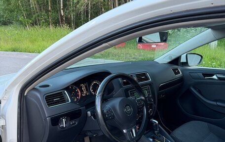 Volkswagen Jetta VI, 2013 год, 665 000 рублей, 11 фотография
