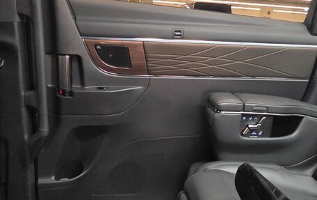 Toyota Alphard, 2024 год, 9 490 099 рублей, 13 фотография