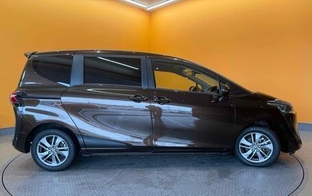 Toyota Sienta II, 2019 год, 1 250 000 рублей, 4 фотография
