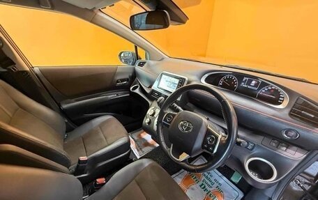 Toyota Sienta II, 2019 год, 1 250 000 рублей, 10 фотография