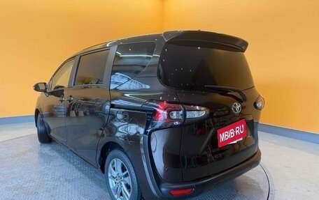 Toyota Sienta II, 2019 год, 1 250 000 рублей, 7 фотография