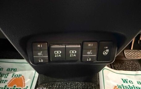 Toyota Sienta II, 2019 год, 1 250 000 рублей, 17 фотография