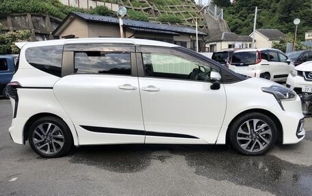 Toyota Sienta II, 2020 год, 1 200 000 рублей, 4 фотография