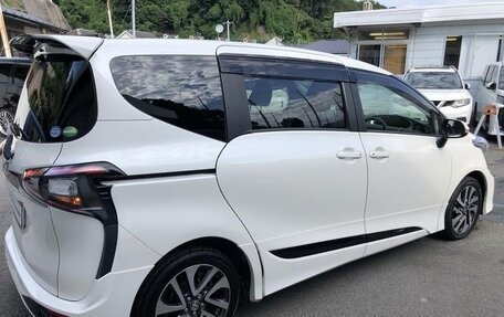Toyota Sienta II, 2020 год, 1 200 000 рублей, 5 фотография