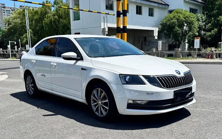 Skoda Octavia, 2018 год, 913 069 рублей, 1 фотография