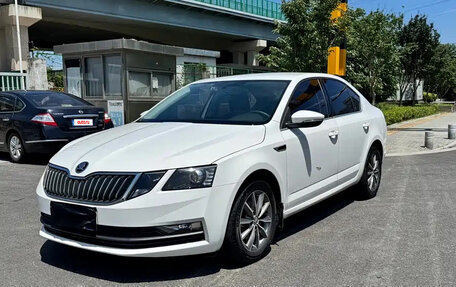 Skoda Octavia, 2018 год, 913 069 рублей, 3 фотография