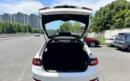 Skoda Octavia, 2018 год, 913 069 рублей, 8 фотография